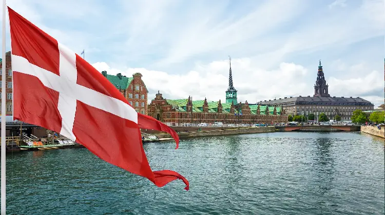 ارسال لوازم منزل به دانمارک